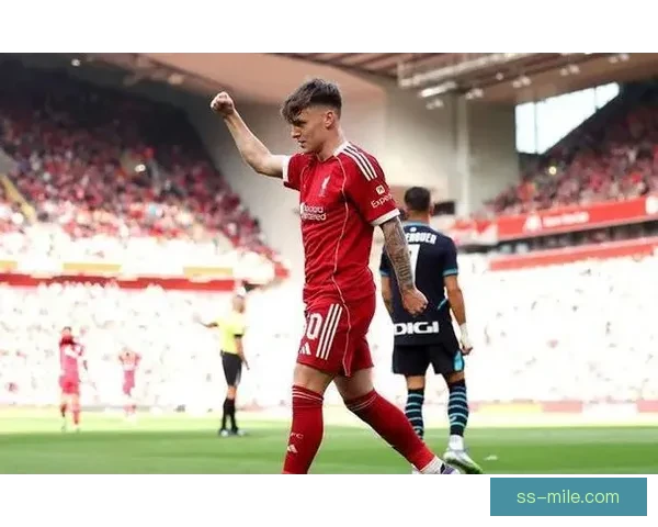 利物浦转会市场积极物色亚历山大阿诺德替补新选择